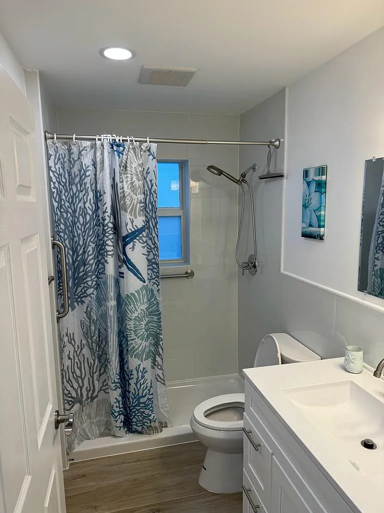 Studio, 330 sqft, $1,800 — Photo 4