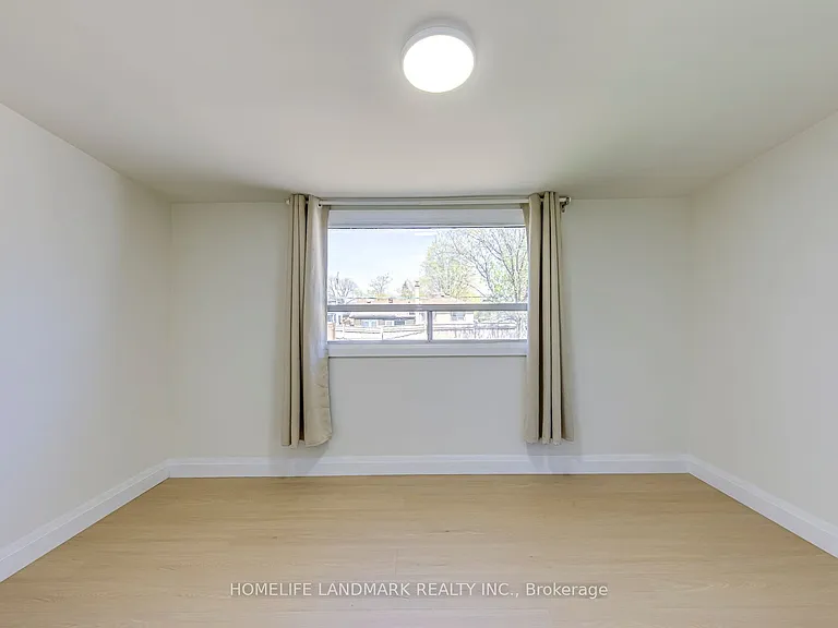 451 Sandmere Pl — Photo 18