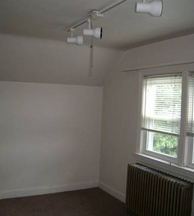 3rd image of 18 Ellwood St APT 3