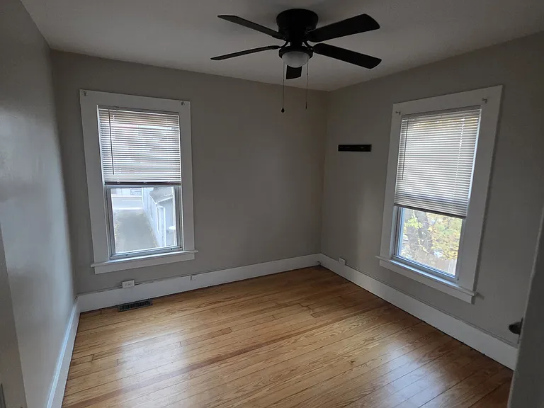169 Coram Ave #169 — Photo 7