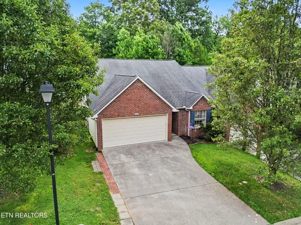 5260 Avery Woods Ln, Knoxville, TN 37921