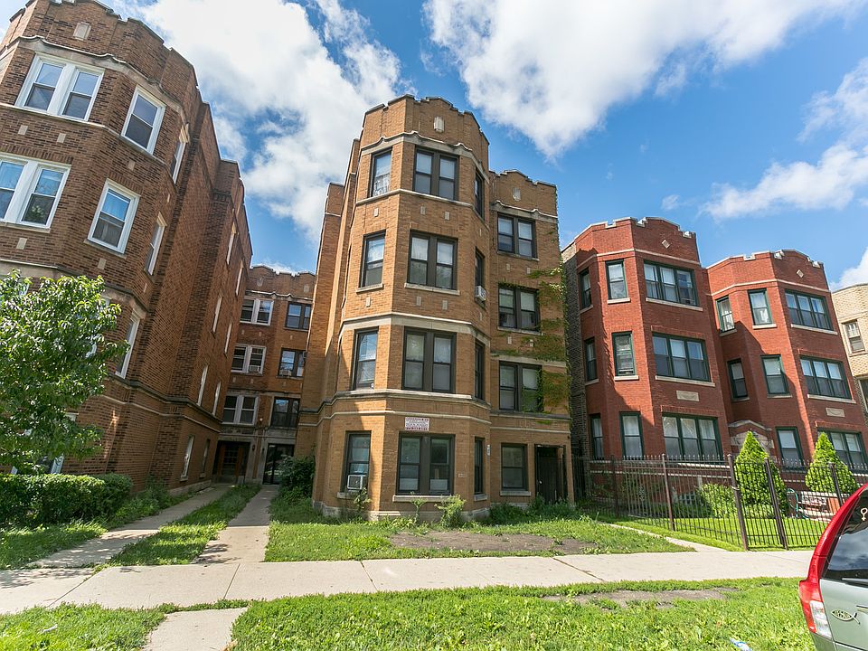 1st image of 6418 N Albany Ave APT 1W