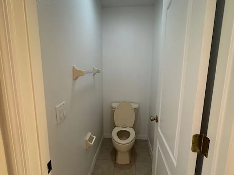 710 Avalon St SE — Photo 13