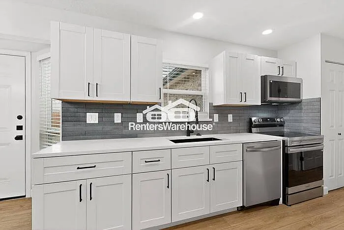 1818 Indian Creek Ct — Photo 14