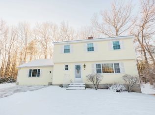 40 Garlan Ln, Hooksett, NH 03106