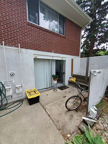 Alpine Ave (Triplex) Photo 1