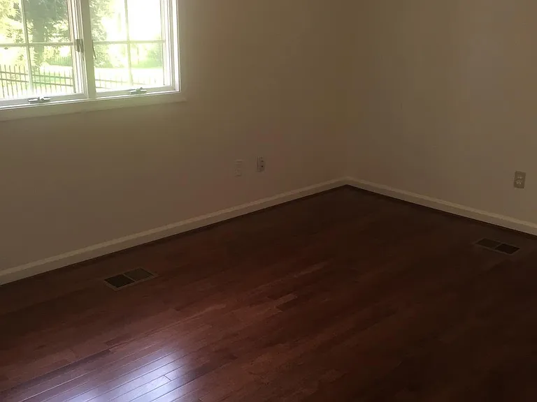 9917 Betteker Ln — Photo 28