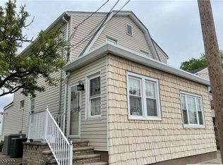 18 May St, Hopelawn, NJ 08861