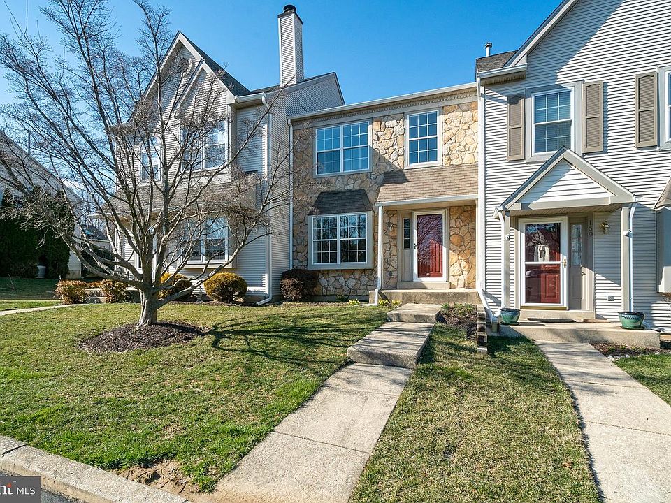 1st image of 167 Cambridge Cir