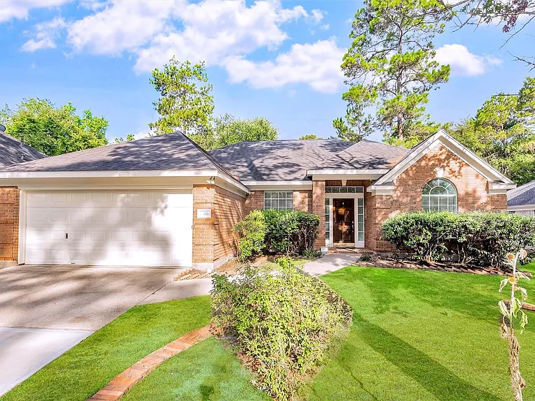 130 W Stockbridge Landing Cir — Photo 1