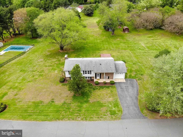 11224 Lakeview Dr, Dunkirk, MD 20754