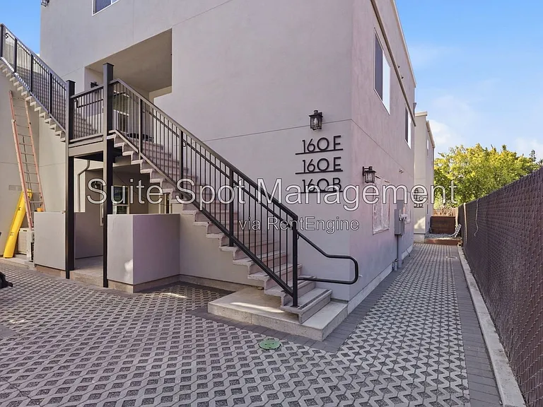 160 Harrison Ave #E3 — Photo 38