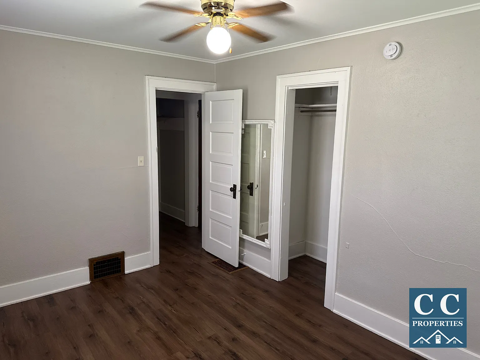 2 bed, 880 sqft, $1,200 — Photo 2
