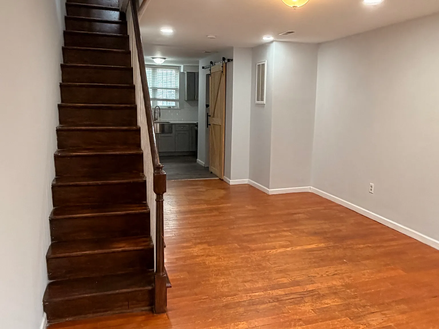 831 Winton St — Photo 2