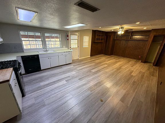 4th image of 2902 Echo Ct