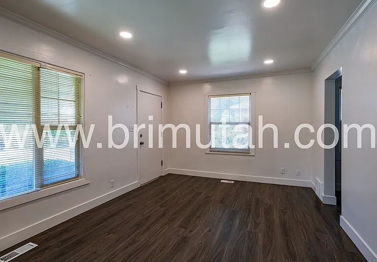 1189 S 1100 E — Photo 4