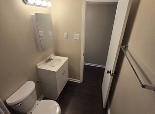 9211 Marron Cir NE APT B, Albuquerque, NM 87112