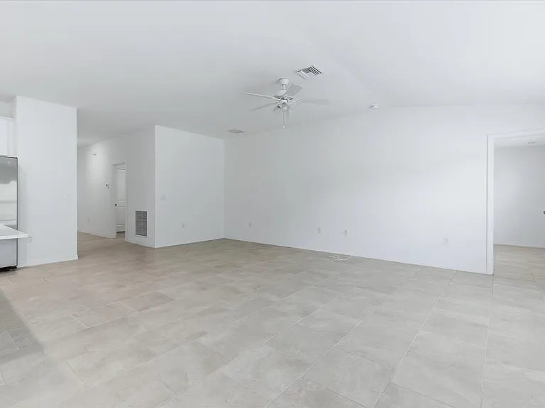 3911 Treasure Oak Way — Photo 3