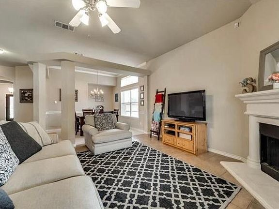 3rd image of 221 Audobon Ln