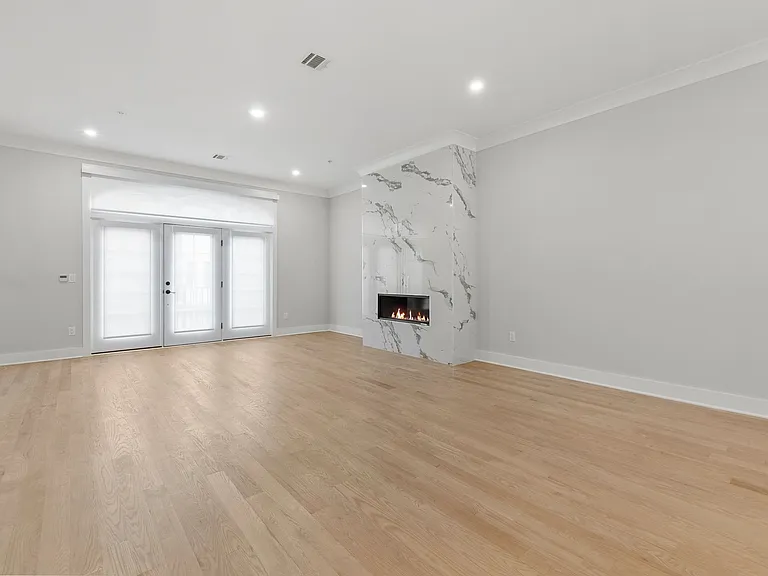 105 Brandon Ct — Photo 10