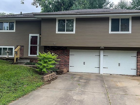 3rd image of 7905 Elm Dr