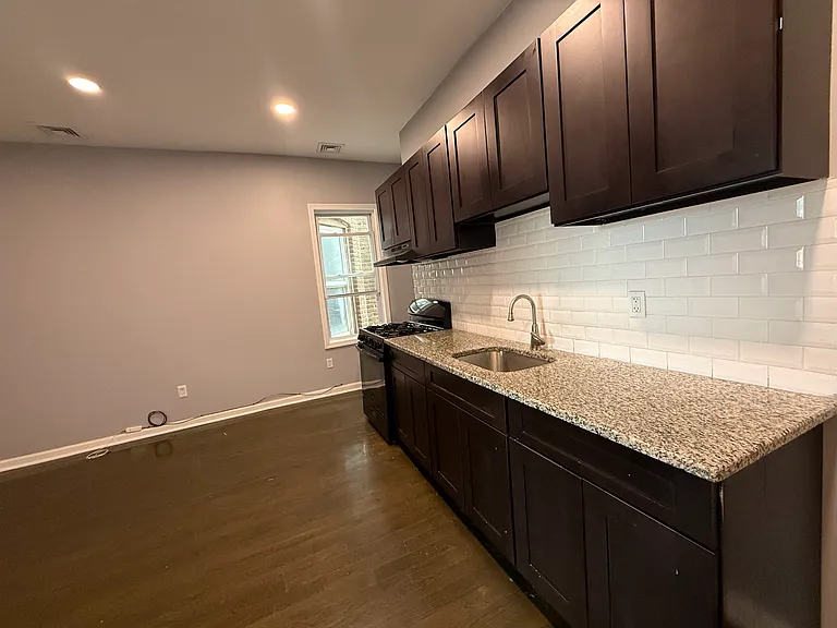 502 Springfield Ave #4A — Photo 2
