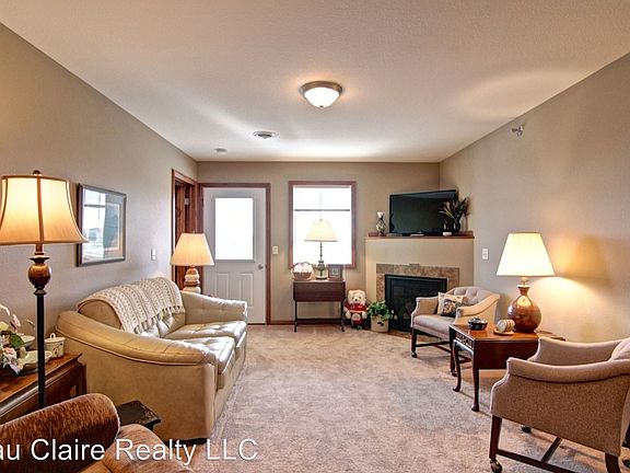 4th image of 1234 Parkland Dr Unit 3