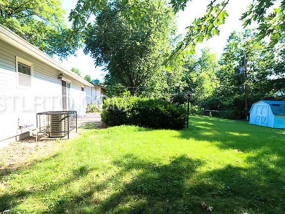 3rd image of 11254 Parkmont Dr