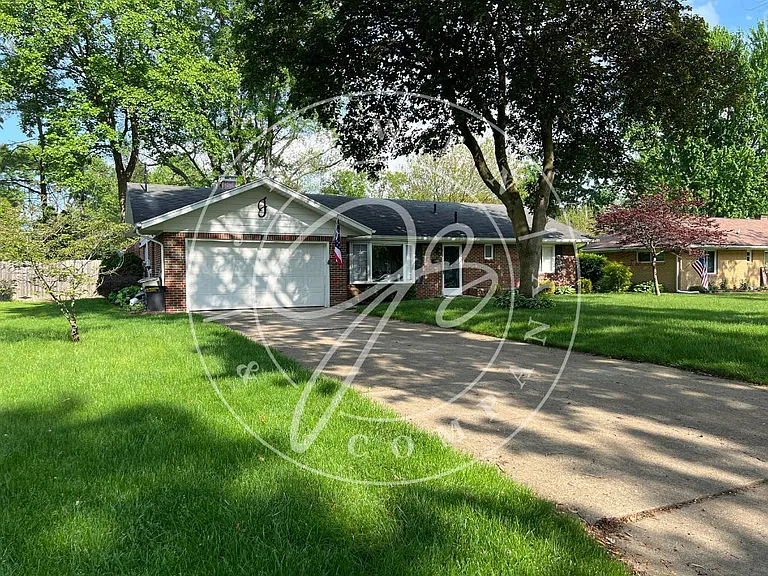 6016 Angleview Dr — Photo 1