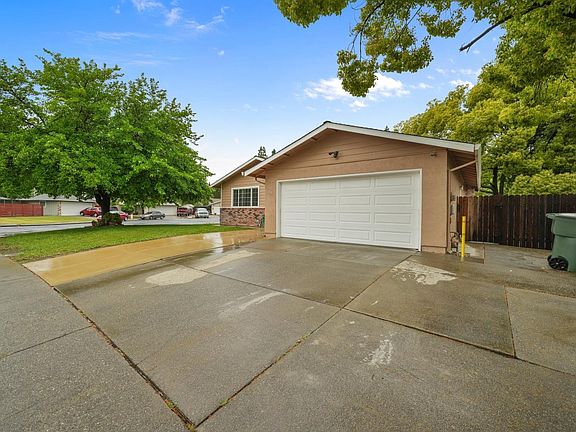 2nd image of 154 Kearney Way