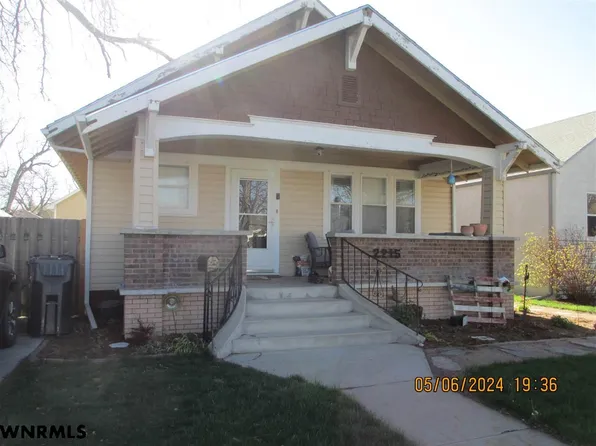 2215 Avenue F, Scottsbluff, NE 69361