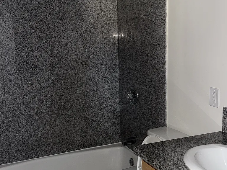 2915 Lowell Ave #8 — Photo 8