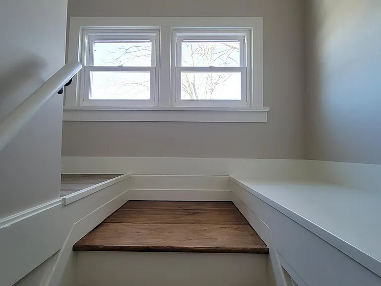 906 Indiana Ave — Photo 12