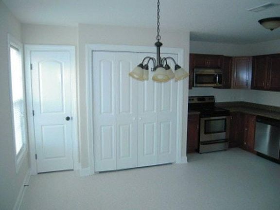 4th image of 2313 Chavis Dr #B