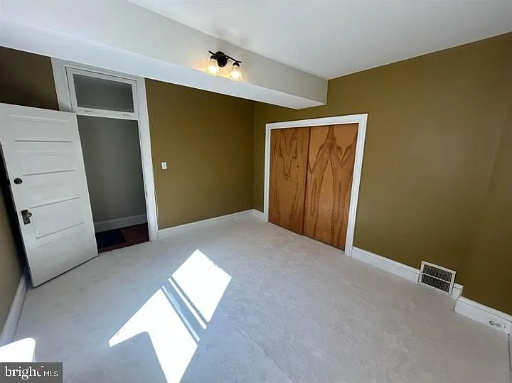 105 E West St #B — Photo 29
