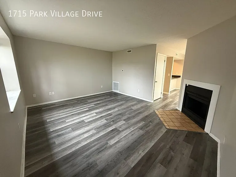1715 Park Village Dr — Photo 30