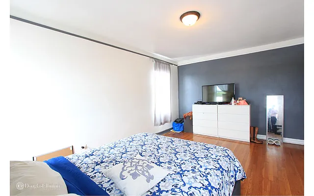 Rented by Douglas Elliman | media 28