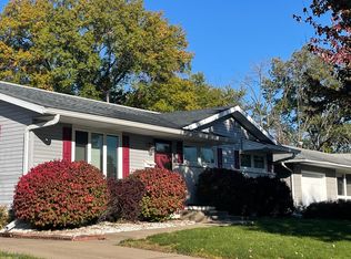 3617 37th St, Moline, IL 61265