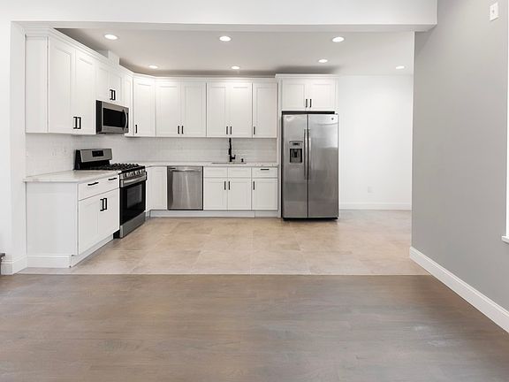 2nd image of 1736 E 4th St #1R