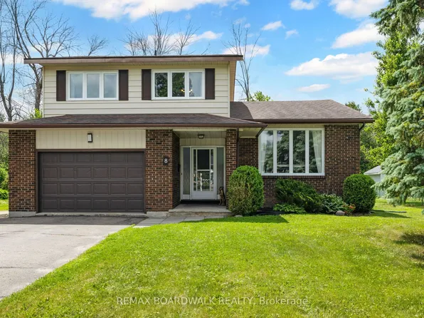 8 Jessie Dr, Perth, ON K7H 3J1