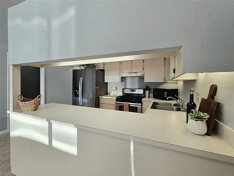 104 Mayfair Pl SW — Photo 6