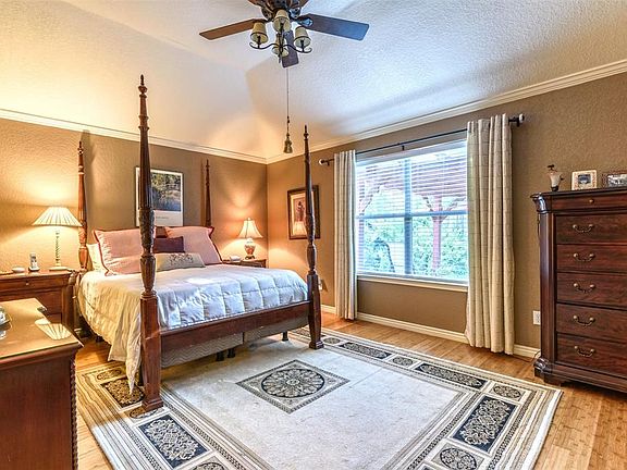 4th image of 9215 Dogwood View Ln