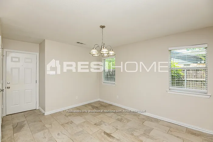 521 Kemper Ave — Photo 7