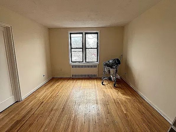 3420 Avenue H APT 5R