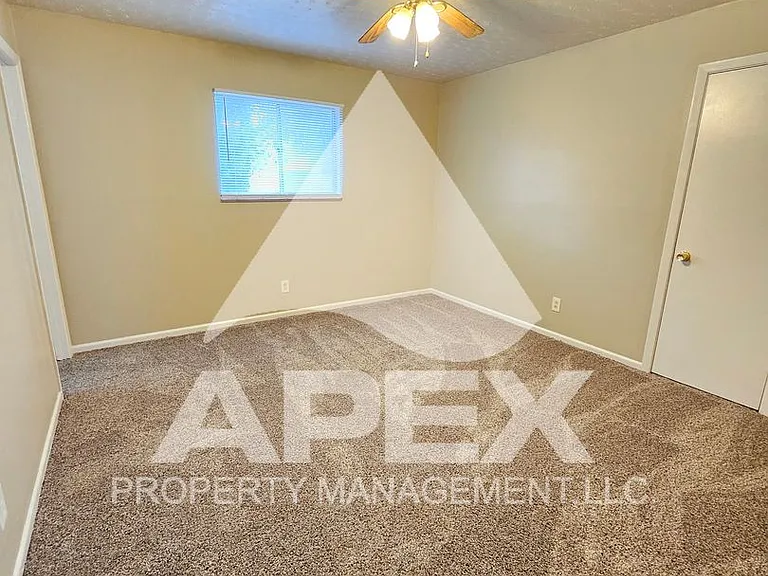 Springdale Apartments — Photo 32