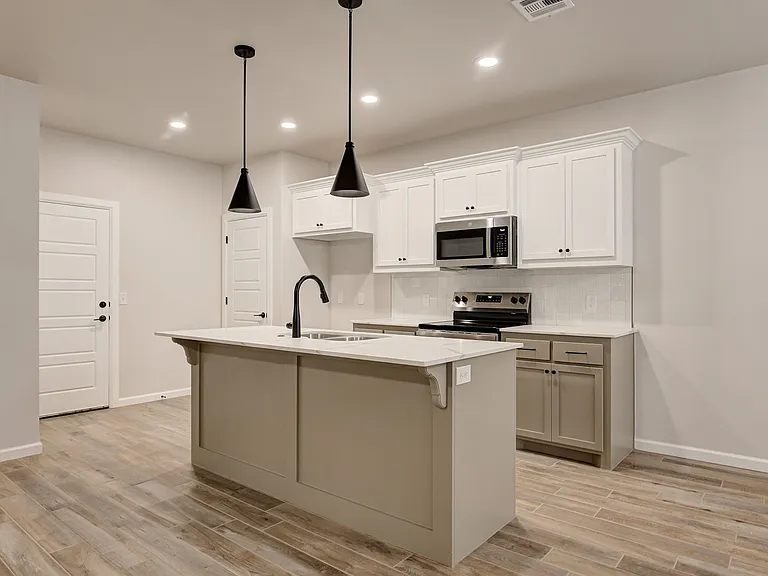 2298 E Sooner Rd — Photo 13