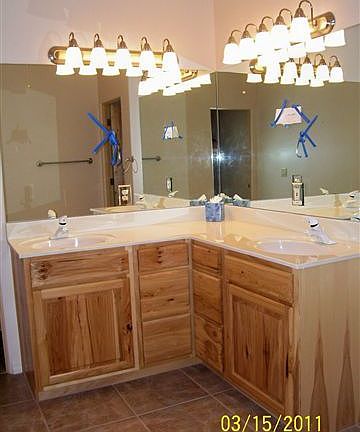 4th image of 2530 Village Ct #4