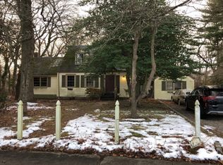 217 Oak Hill Rd, Red Bank, NJ 07701