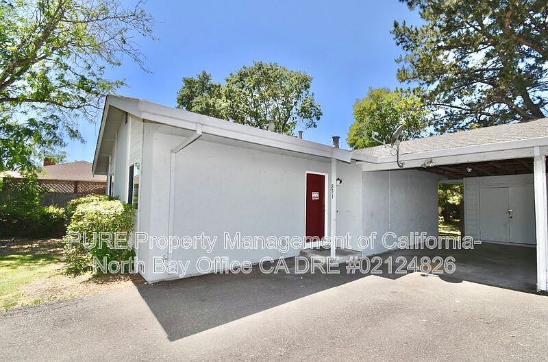 1st image of 851 Madison St