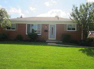 9020 Pere Ave, Livonia, MI 48150